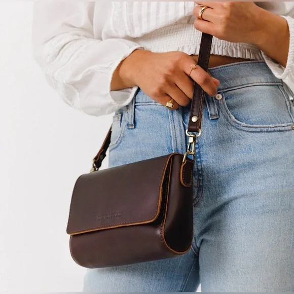 Portland Leather Classic METRO CROSSBODY & Sidekick Makeup Pouch in Coldbrew - Picture 9 of 9